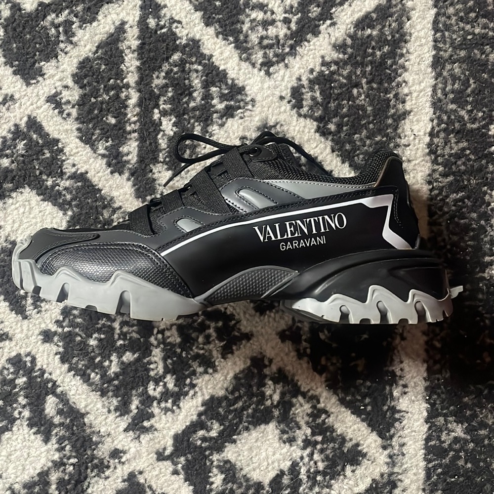 size 38 1/2 in European sizing. Worn 3/4 times. Great condition. Retail:$700